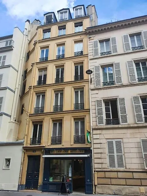 Appartement Charme De L'Ancien, Refait A Neuf Paris